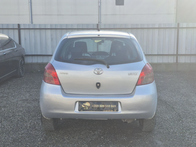 Toyota Yaris Yaris - автомобили, коли, обяви за нови и употребявани 5