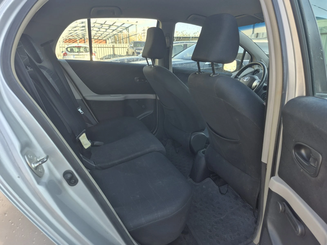 Toyota Yaris Yaris - автомобили, коли, обяви за нови и употребявани 8