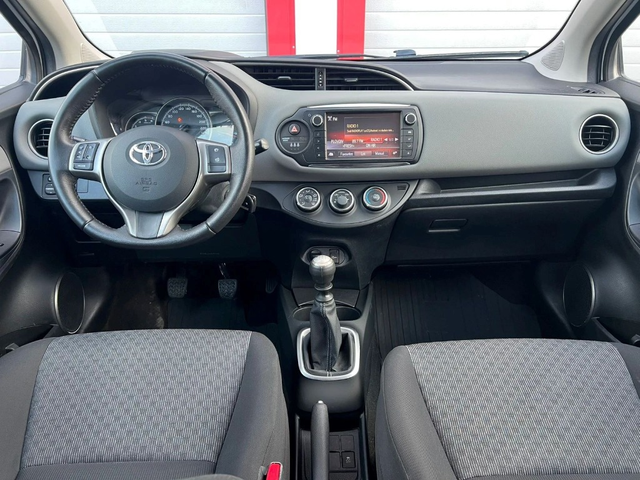 Toyota Yaris 1.4D-4D - автомобили, коли, обяви за нови и употребявани 10