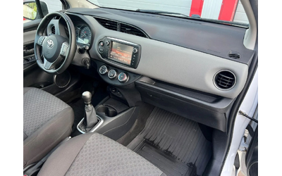 Toyota Yaris 1.4D-4D - автомобили, коли, обяви за нови и употребявани 11