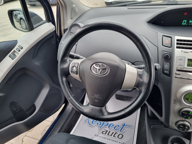 Toyota Yaris 1.4D4D-АВТОМАТИК - автомобили, коли, обяви за нови и употребявани 13