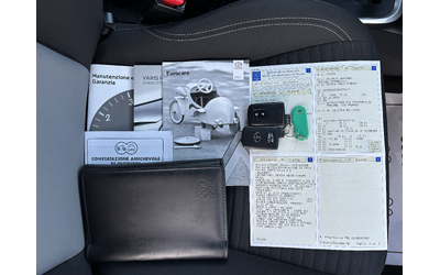 Toyota Yaris 1.5 Hybrid E6B FACE - автомобили, коли, обяви за нови и употребявани 14