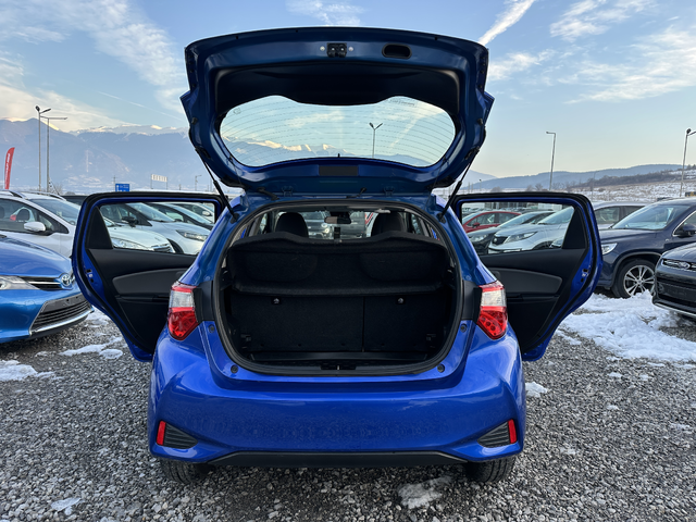 Toyota Yaris 1.5 Hybrid E6B FACE - автомобили, коли, обяви за нови и употребявани 9