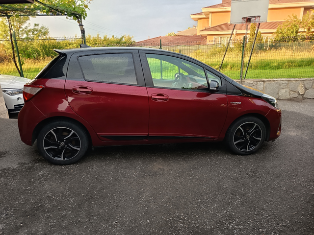 Toyota Yaris 1.5 VVT-i (100 кс) Hybrid e-CVT - автомобили, коли, обяви за нови и употребявани 3