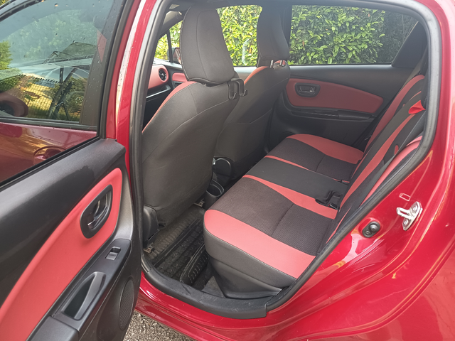 Toyota Yaris 1.5 VVT-i (100 кс) Hybrid e-CVT - автомобили, коли, обяви за нови и употребявани 5