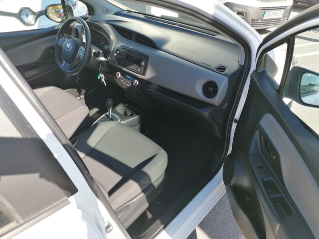 Toyota Yaris 1.5 VVT-i HYBRID - автомобили, коли, обяви за нови и употребявани 2
