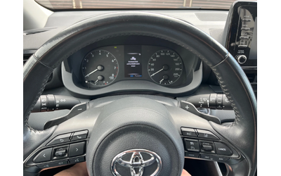 Toyota Yaris AUTOMAT 1.5i - автомобили, коли, обяви за нови и употребявани 8