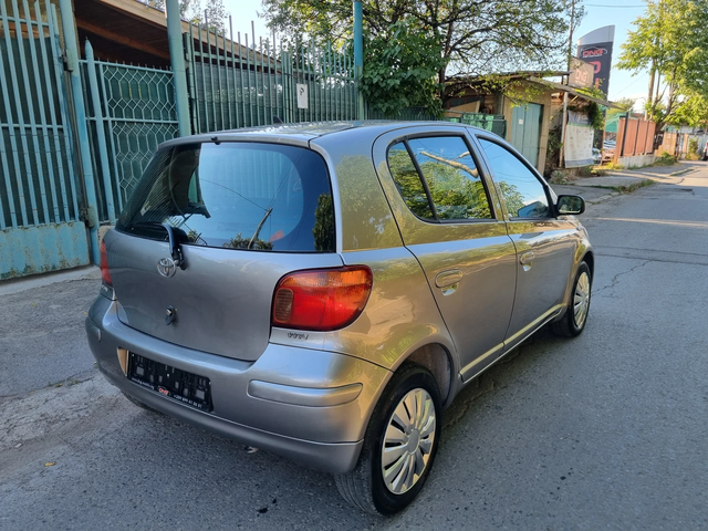 Toyota Yaris 1, 000 EURO4 - автомобили, коли, обяви за нови и употребявани 6