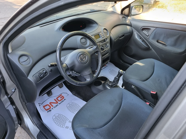 Toyota Yaris 1, 000 EURO4 - автомобили, коли, обяви за нови и употребявани 7