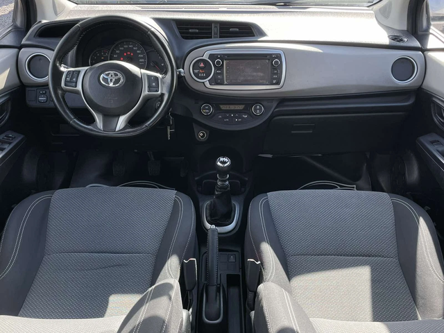 Toyota Yaris 1.4D-4D E5B НАВИ КАМЕРА - автомобили, коли, обяви за нови и употребявани 9