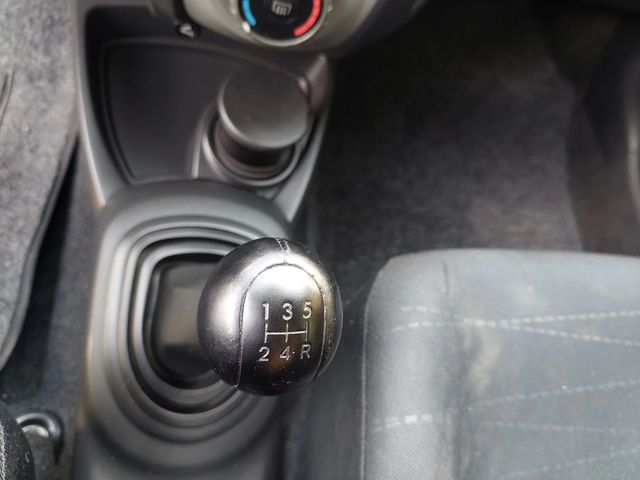 Toyota Yaris 1, 3i 87ps ITALY - автомобили, коли, обяви за нови и употребявани 10