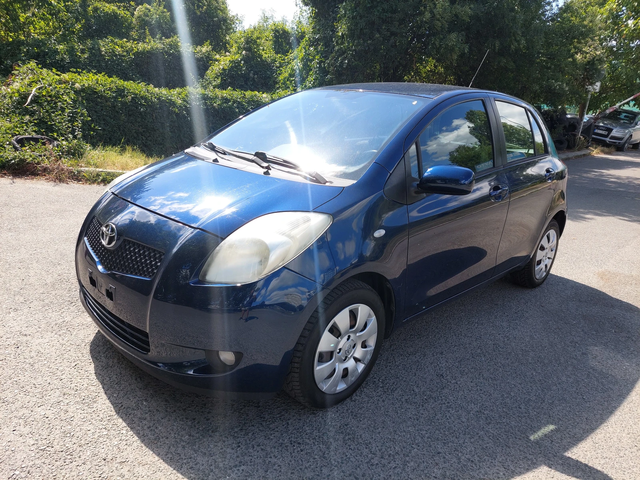 Toyota Yaris 1, 3i 87ps ITALY - автомобили, коли, обяви за нови и употребявани 3