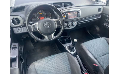 Toyota Yaris 1.0i 69к.с., нави, кам., мулти, клима, е5 - автомобили, коли, обяви за нови и употребявани 13