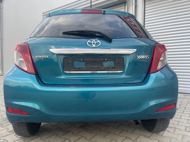 Toyota Yaris 1.0i 69к.с., нави, кам., мулти, клима, е5 - автомобили, коли, обяви за нови и употребявани 6