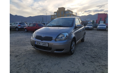 toyota-yaris - 0