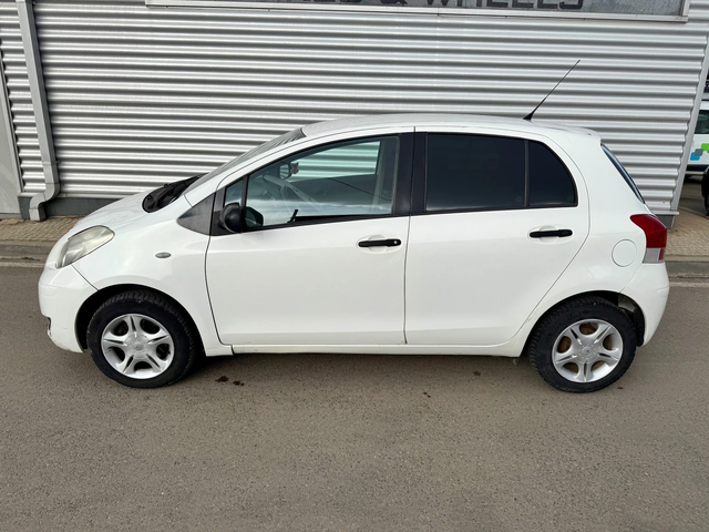 Toyota Yaris N1+ Регистрирана+ 1000куб.+ Икономична - автомобили, коли, обяви за нови и употребявани 1