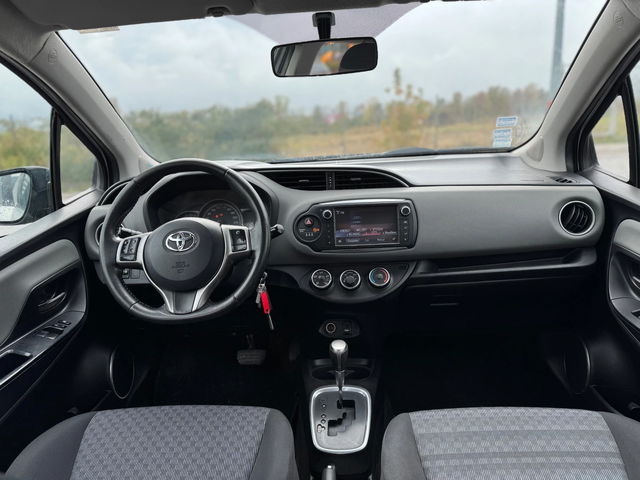 Toyota Yaris 1.3VVT-I-AUTO-NAVI - автомобили, коли, обяви за нови и употребявани 12