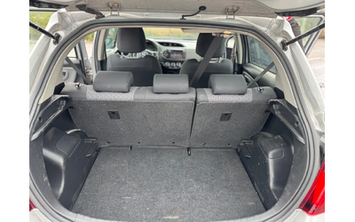 Toyota Yaris 1.3VVT-I-AUTO-NAVI - автомобили, коли, обяви за нови и употребявани 13