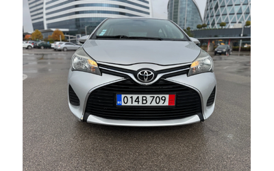 Toyota Yaris 1.3VVT-I-AUTO-NAVI - автомобили, коли, обяви за нови и употребявани 16
