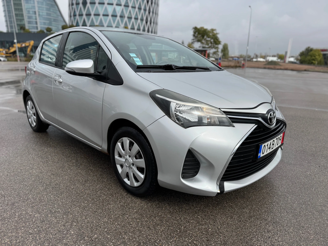 Toyota Yaris 1.3VVT-I-AUTO-NAVI - автомобили, коли, обяви за нови и употребявани 1