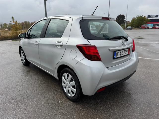 Toyota Yaris 1.3VVT-I-AUTO-NAVI - автомобили, коли, обяви за нови и употребявани 4