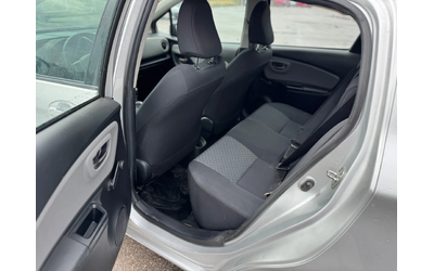 Toyota Yaris 1.3VVT-I-AUTO-NAVI - автомобили, коли, обяви за нови и употребявани 9