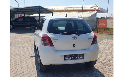 Toyota Yaris 1.0 бензин 69к.с. - автомобили, коли, обяви за нови и употребявани 8