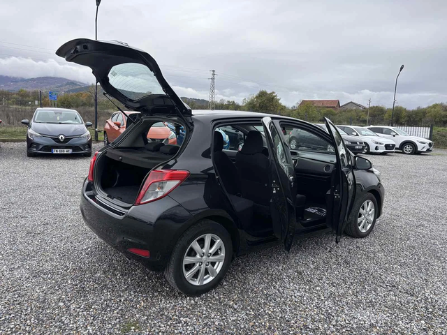 Toyota Yaris 1.4, Нов внос - автомобили, коли, обяви за нови и употребявани 7