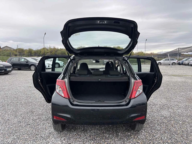 Toyota Yaris 1.4, Нов внос - автомобили, коли, обяви за нови и употребявани 8