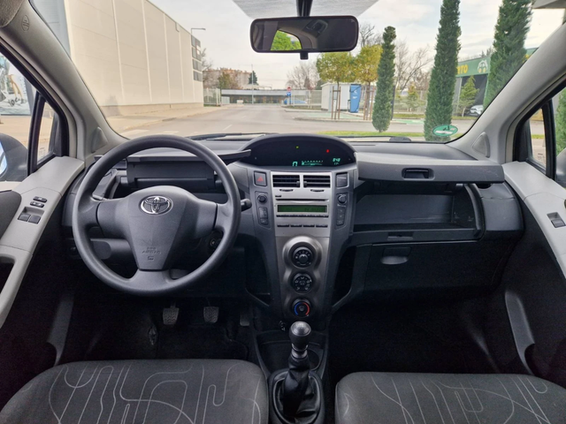 Toyota Yaris 1.33V-VT, ФЕЙСЛИФТ - автомобили, коли, обяви за нови и употребявани 10