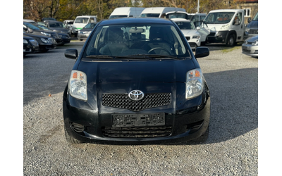 toyota-yaris - 2