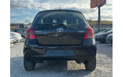 Toyota Yaris 1.0 Бензин/Климатик/Италия - автомобили, коли, обяви за нови и употребявани 6