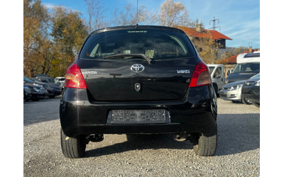 Toyota Yaris 1.0 Бензин/Климатик/Италия - автомобили, коли, обяви за нови и употребявани 7