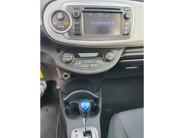 Toyota Yaris 1.5, 75к.с. Хибрид - автомобили, коли, обяви за нови и употребявани 10