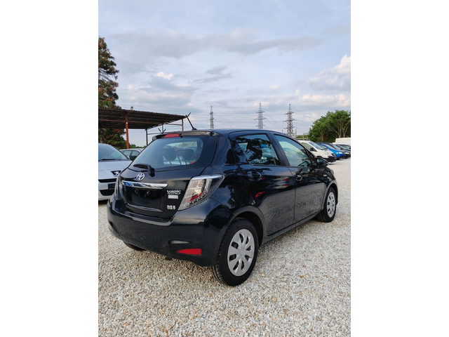 Toyota Yaris 1.5, 75к.с. Хибрид - автомобили, коли, обяви за нови и употребявани 2