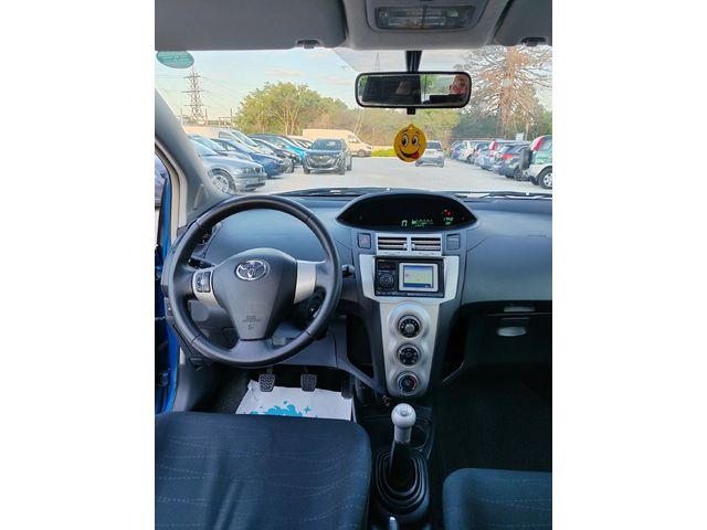 Toyota Yaris 1.4, 90к.с. - автомобили, коли, обяви за нови и употребявани 8