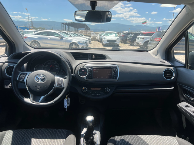 Toyota Yaris 1.0 VVTI - автомобили, коли, обяви за нови и употребявани 14