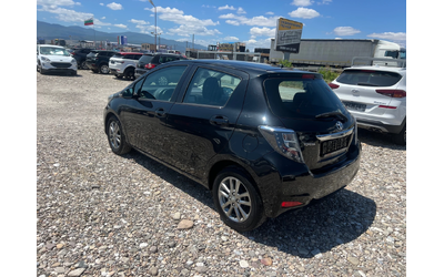 Toyota Yaris 1.0 VVTI - автомобили, коли, обяви за нови и употребявани 6