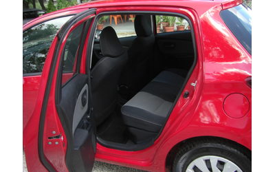 Toyota Yaris 1.5i HYBRID NAVI LED EURO 6B - автомобили, коли, обяви за нови и употребявани 12