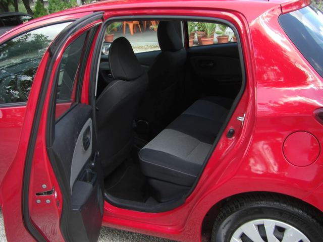 Toyota Yaris 1.5i HYBRID NAVI LED EURO 6B - автомобили, коли, обяви за нови и употребявани 12