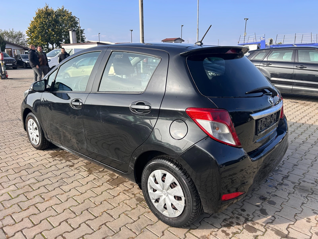 Toyota Yaris 1.0i NAVI/KAMERA EURO 5 - автомобили, коли, обяви за нови и употребявани 7