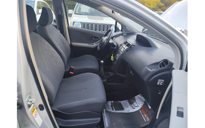 Toyota Yaris 1.4D-4D* KLIMA* - автомобили, коли, обяви за нови и употребявани 10