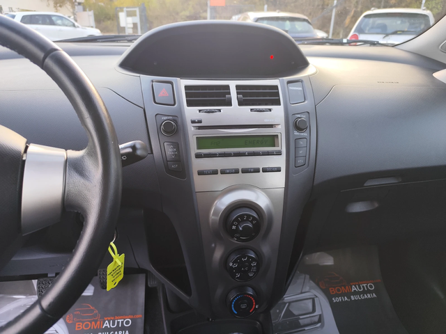 Toyota Yaris 1.4D-4D* KLIMA* - автомобили, коли, обяви за нови и употребявани 8