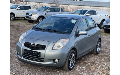 toyota-yaris - 0