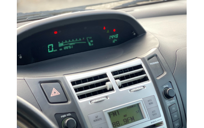 Toyota Yaris 1.0 VVT-i - автомобили, коли, обяви за нови и употребявани 14