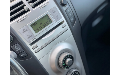 Toyota Yaris 1.0 VVT-i - автомобили, коли, обяви за нови и употребявани 15