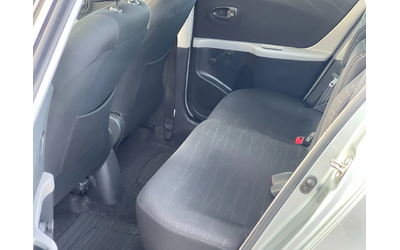 Toyota Yaris 1.0 VVT-i - автомобили, коли, обяви за нови и употребявани 8