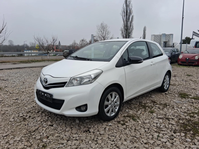 Toyota Yaris Navi* kamera* - автомобили, коли, обяви за нови и употребявани 0