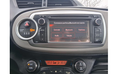 Toyota Yaris Navi* kamera* - автомобили, коли, обяви за нови и употребявани 13