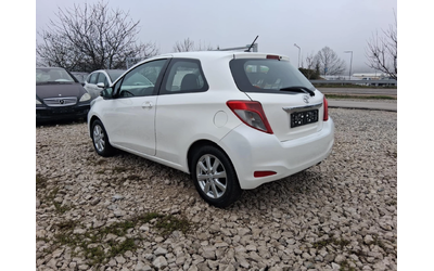 toyota-yaris - 2